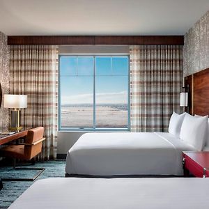 Queen Room Mobility or hearing accessible